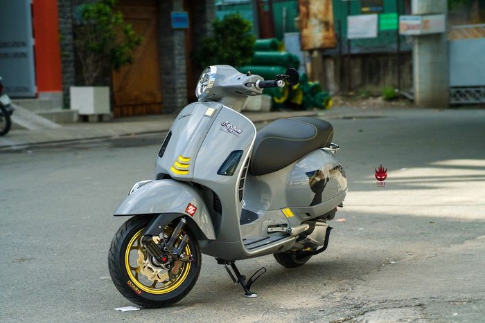 Tampilan Vespa GTS ini jadi makin elegan dan keren