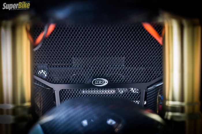 Cover radiator R&amp;G dipercaya sebagai pelindung untuk Honda X-ADV