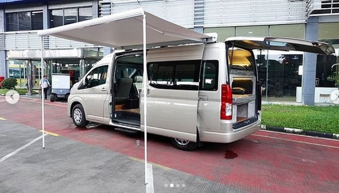Biaya modif HiAce Premio campervan Delima Jaya mulai Rp 50 - 200 juta