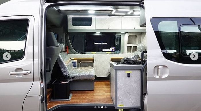 Desain kabin Toyota HiAce Premio campervan Delima Jaya terinspirasi campervan di Eropa dan Amerika Serikat