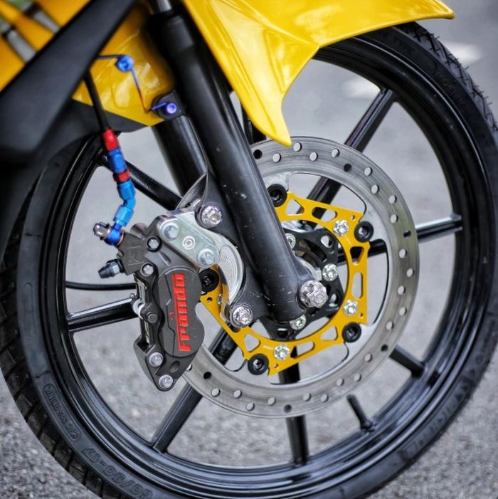 Kaki-kaki mendapat penggantian pelek dan pengereman