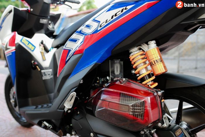 Shock belakang diganti dengan Ohlins
