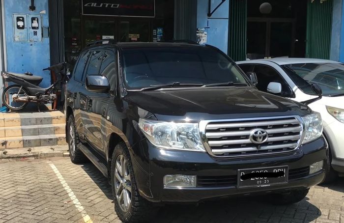 Toyota Land Cruiser VX200 sebelum upgrade model 2021 ATPM