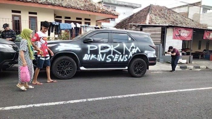 Toyota Fortuner dicorat-coret bak grafiti ungkap kekesalan pemilik terhadap PPKM