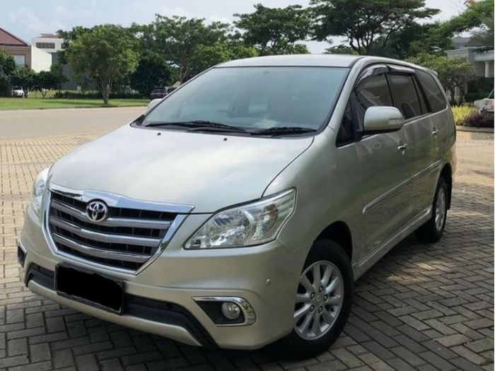 Ilustrasi Toyota Kijang Innova facelift ketiga