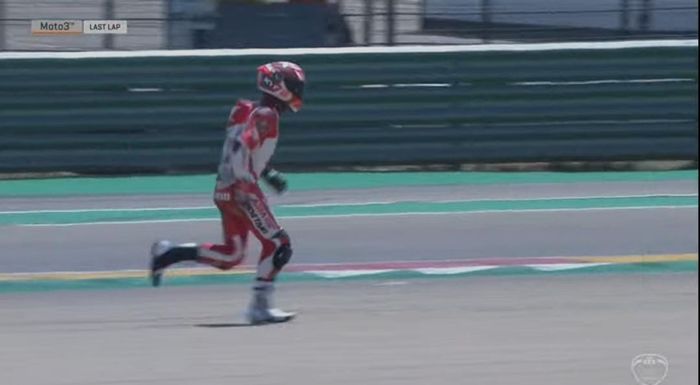 Mario Aji terjatuh pada lap terakhir CEV Moto3 Aragon 2021. 