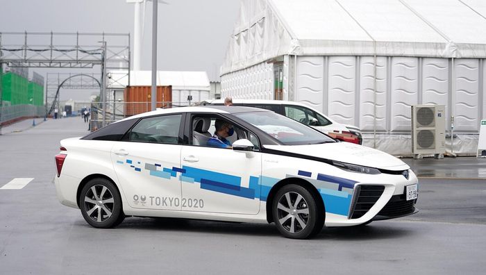 Toyota Mirai, mobil listrik berbahan bakar hidrogen