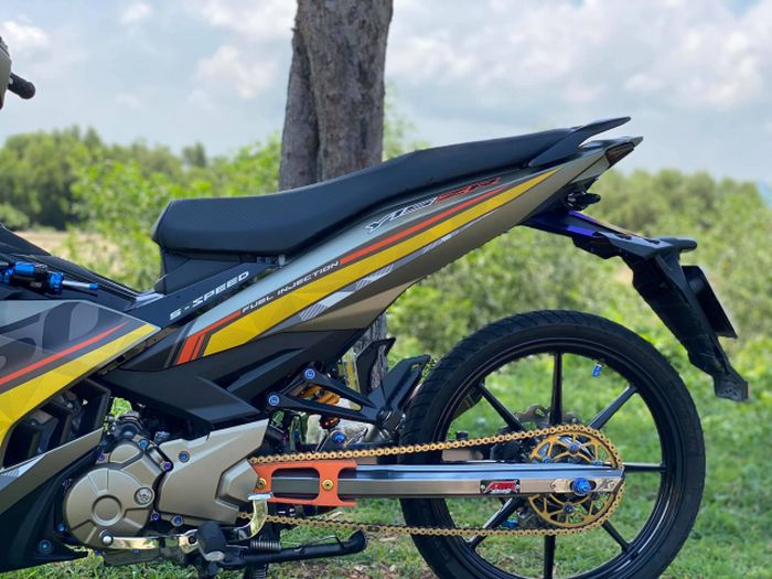 Swingarm dan suspensi belakang ikut diganti