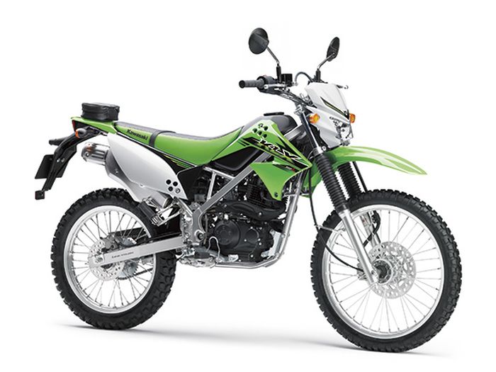 KLX 150L yang diluncurkan pada 2013, pakai knalpot baru agar lulus Euro 3.