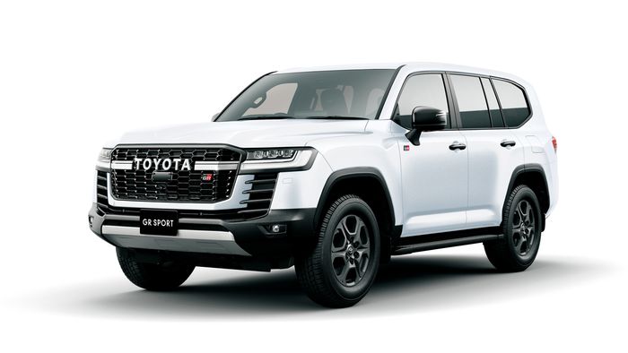 Toyota Land Cruiser 300 GR Sport hadir di Jepang. 