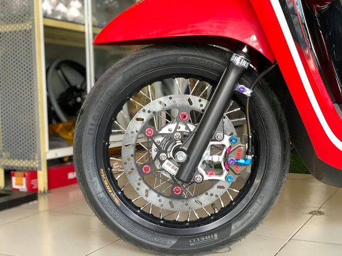 Kaki-kakinya pakai pelek Excel dan rem baru