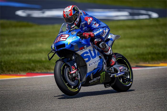 Jelang MotoGP Stiria 2021, Suzuki akhirnya punya perangkat holeshot belakang di GSX-RR mereka.