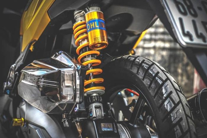 Suspensi Ohlins jadi andalan