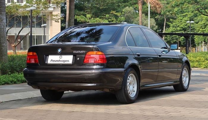 BMW 528i E39 1997