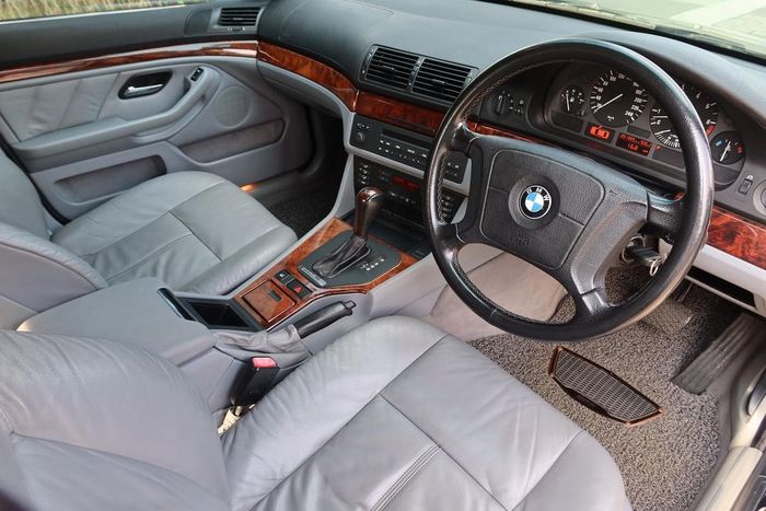 Interior BMW 528i E39 1997