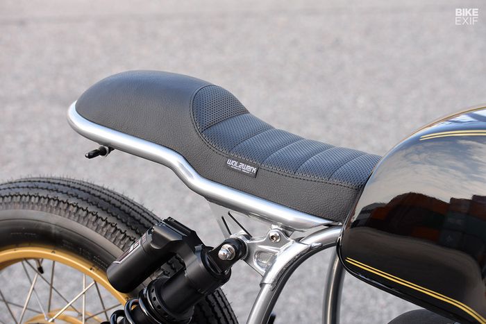 Subframe dirombak dan ditumpangi jok kustom elegan