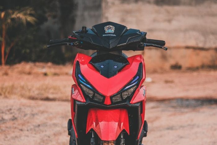 Headlamp diberi grill dan master rem diganti Brembo