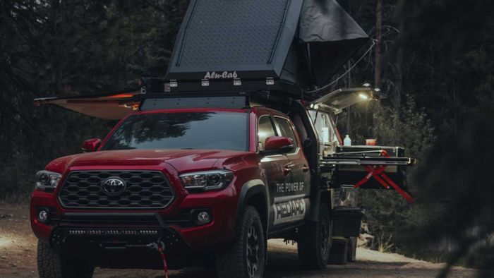 Toyota Tacoma ala mobil kemping ini di ajang Overland Expo Mountain West akhir bulan Agustus ini