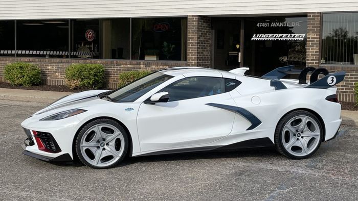 Modifikasi Chevrolet Corvette C8 berlabel Cunningham 60th Anniversary Corvette