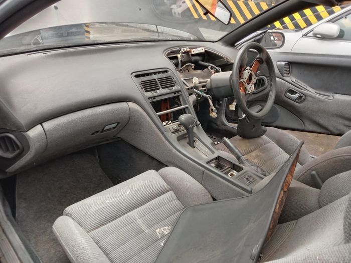 Bea Cukai Tanjung Priok lelang Nissan Fairlady 300ZX 