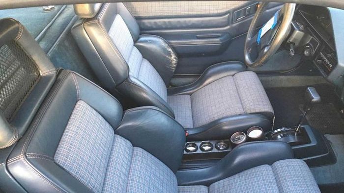 Tampilan kabin modifikasi Honda CRX