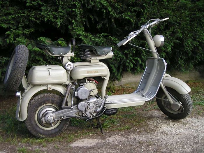 Lambretta 150D