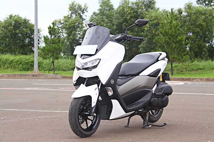 Tampilan keren Yamaha NMAX 155 yang mewah dan nyaman dikendarai.