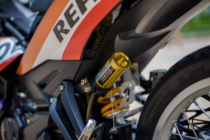 Shock belakang diganti dengan produk Gazi Suspension