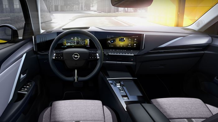 Interior Opel Astra generasi terbaru.