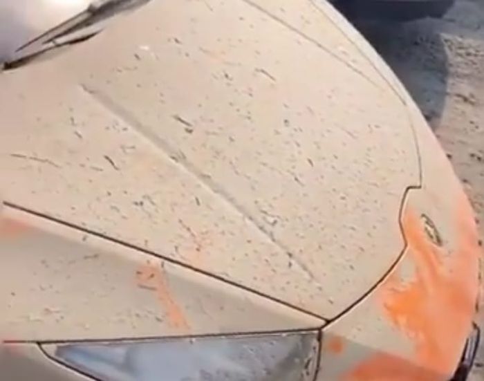 Bodi depan Lamborghini Huracan yang terbengkalai.