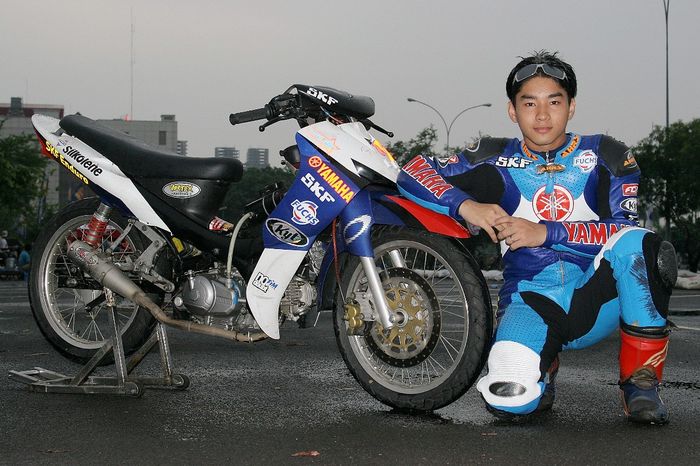 Harlan Fadhillah ketika masih aktif membalap di ajang road race Indonesia medio 2000-an awal.