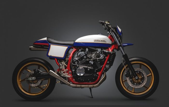 Ubahan diawali dengan mengupgrade kaki-kakinya