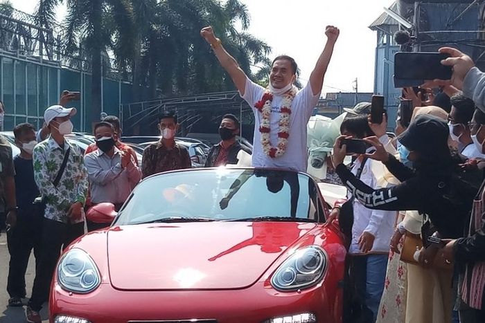 Penyanyi dangdut Saipul Jamil usai bebas dari penjara Lapas Kelas 1 Cipinang, Jakarta Timur, Kamis, (2/9/2021). 