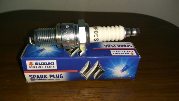 Busi NGK BP8ES milik Suzuki Satria 120 2-Tak