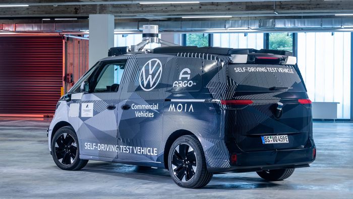 Rencananya Volkswagen ID.Buzz otonom akan beroperasi bersama MOIA pada 2025.
