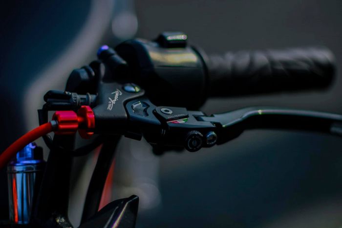 Tuas kopling diganti dengan produk TMW