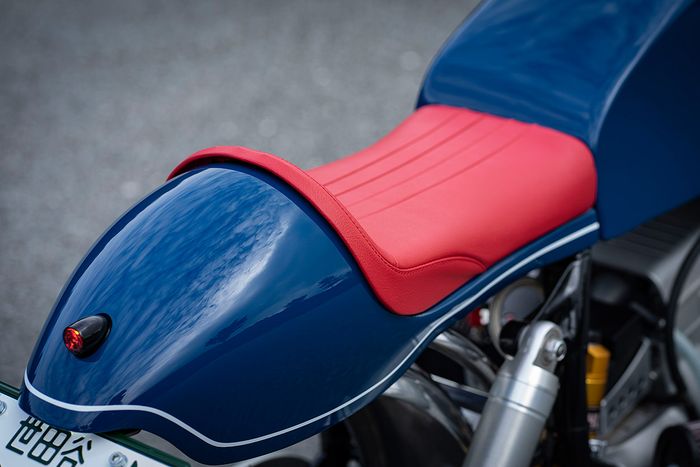 Buntut kustom minimalis yang menawan