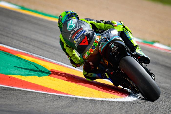 Ban belakang cepat habis jadi masalah Valentino Rossi dan Yamaha di MotoGP Aragon 2021