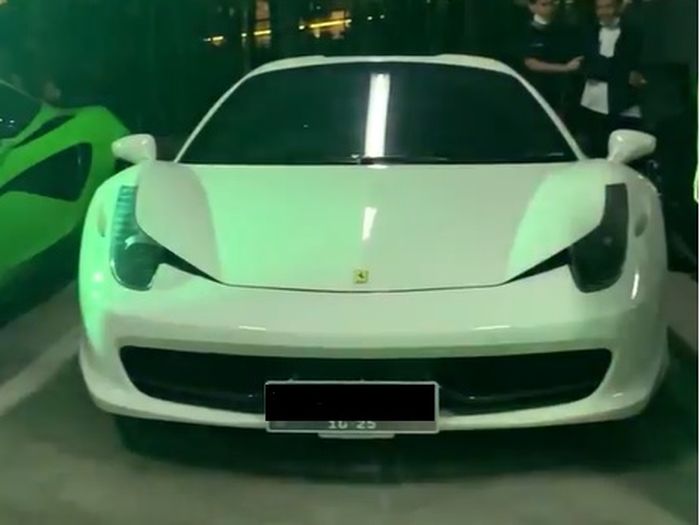 Ferrari 458 di Batam