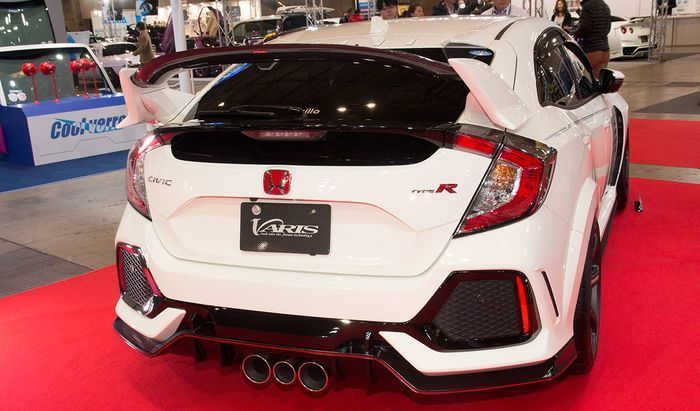 Tampilan belakang modifikasi Honda Civic Type R buatan Varis