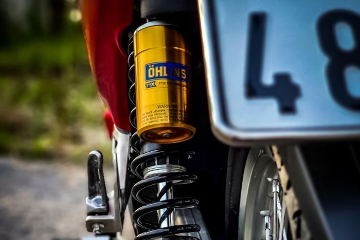 Shock belakang diganti dengan Ohlins