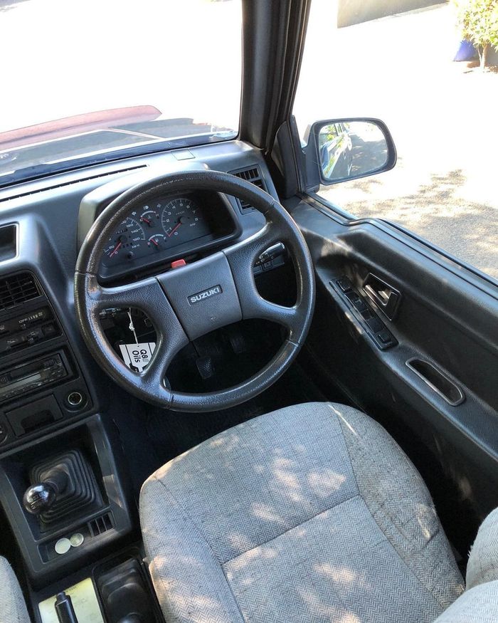 Interior Suzuki vitara SE416 JLX 4x4 tahun 1993