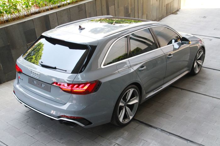 New Audi RS4 Avant resmi dijual di Indonesia
