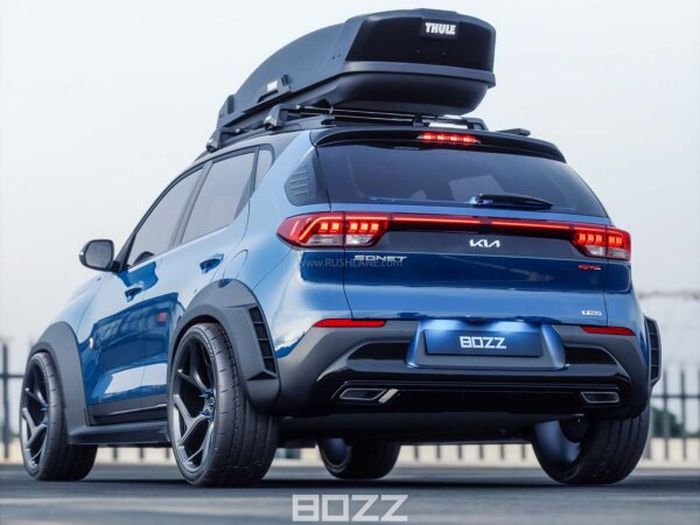 Fender lebar diisi pelek CG-205T dari Vossen berukuran besar dengan ban tebal Yokohama Advan Apex