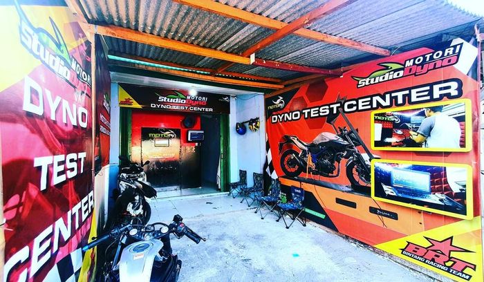 Salah satu studio dyno Motori di daerah Pondok Kacang, Tangerang Selatan