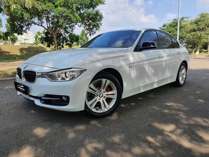 BMW 320i F30 LCI 2015