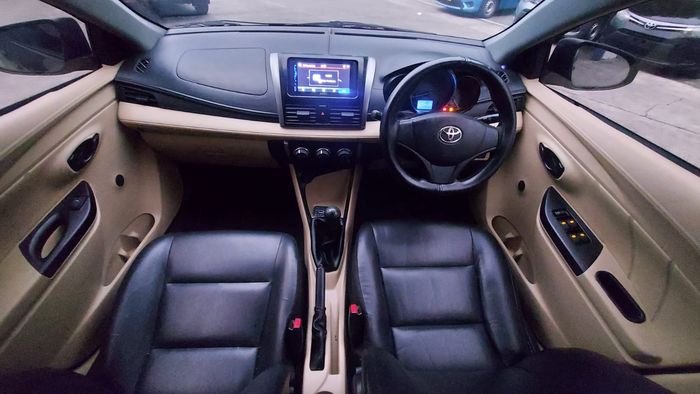 Interior Toyota Limo 2014 modifikasi Toyota VIos facelift Thailand