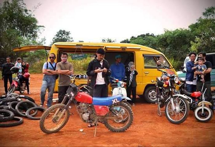 Mitsubishi L300 milik bengkel Axial Garage jadi mobil angkutan motor 