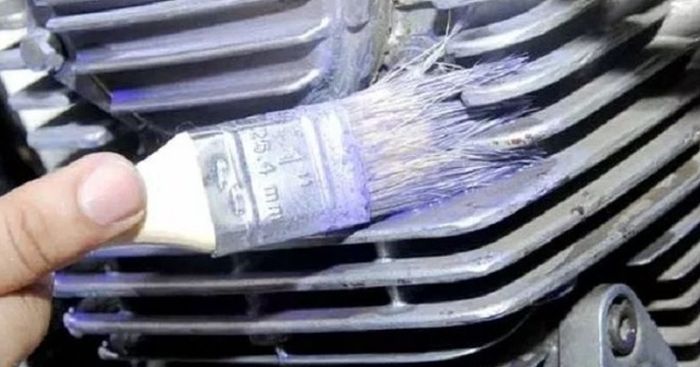 bersihkan blok mesin menggunakan blau