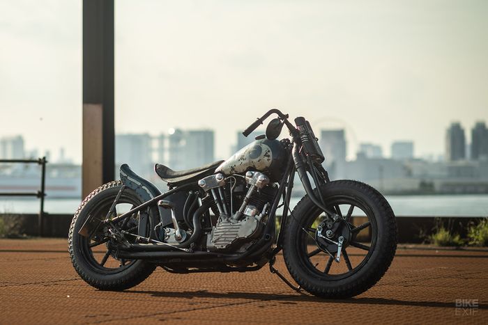 Rangka kustom ala Harley-Davidson FL
